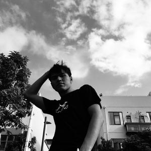 中国明星三点尽露片段在线播放
