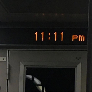 中国明星三点尽露片段在线播放
